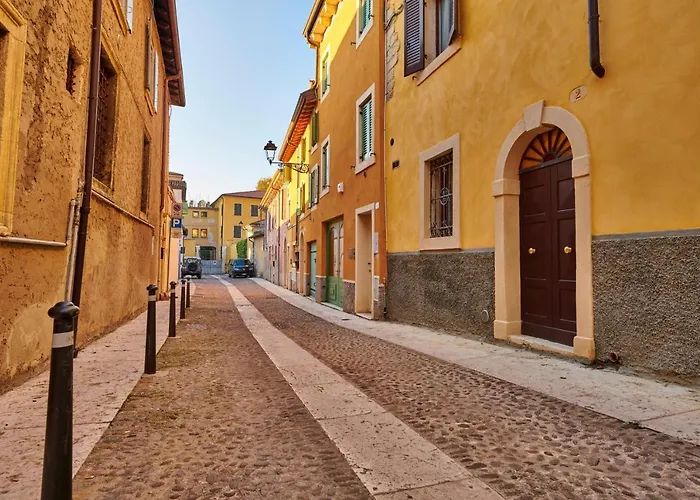 Lägenhet La Casetta A Santo Stefano Verona